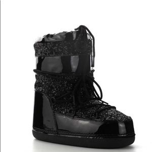 Black Glitter Ankle High Lace Up Moon Boots